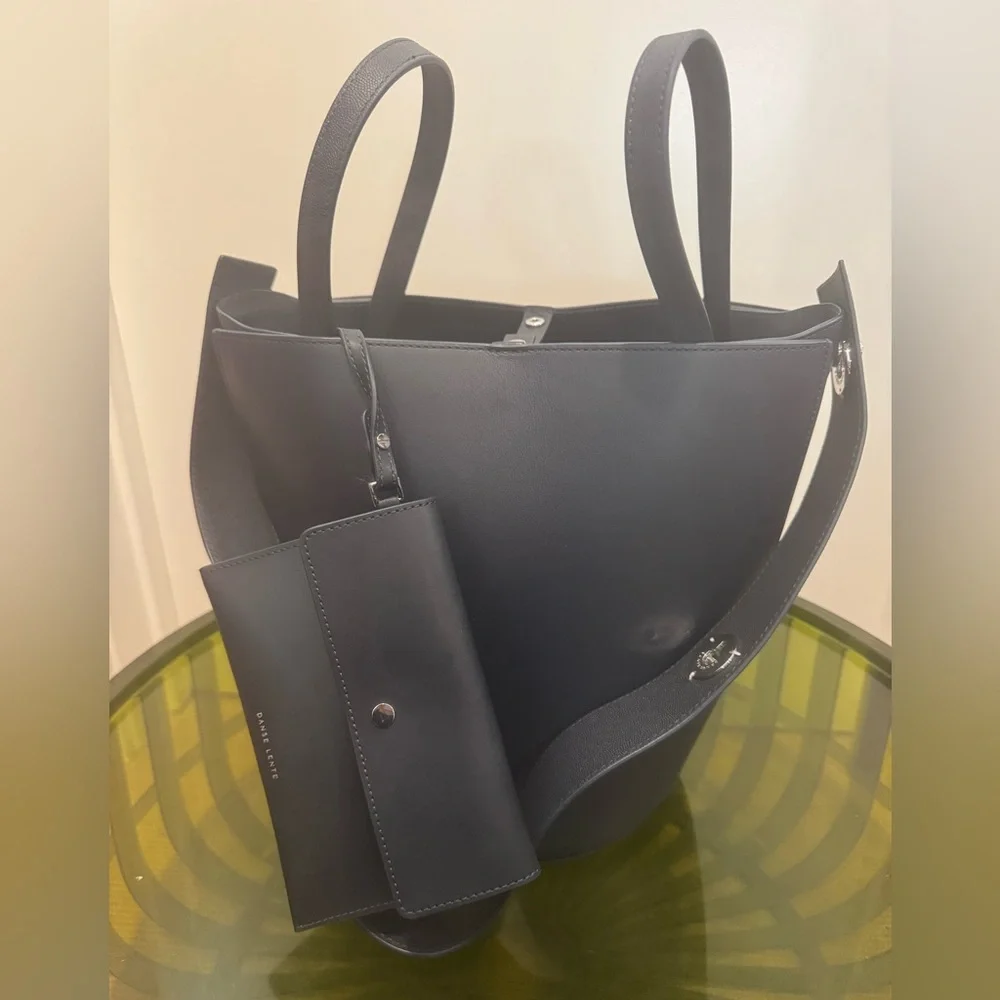 Elegant Black Tote Bag with Wallet